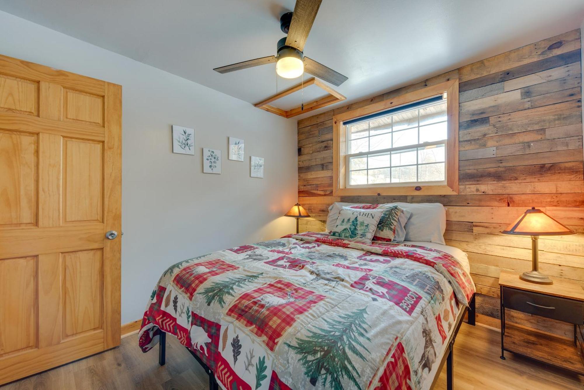 Cozy Cabin, 7 Mi To Jack Frost Area! *