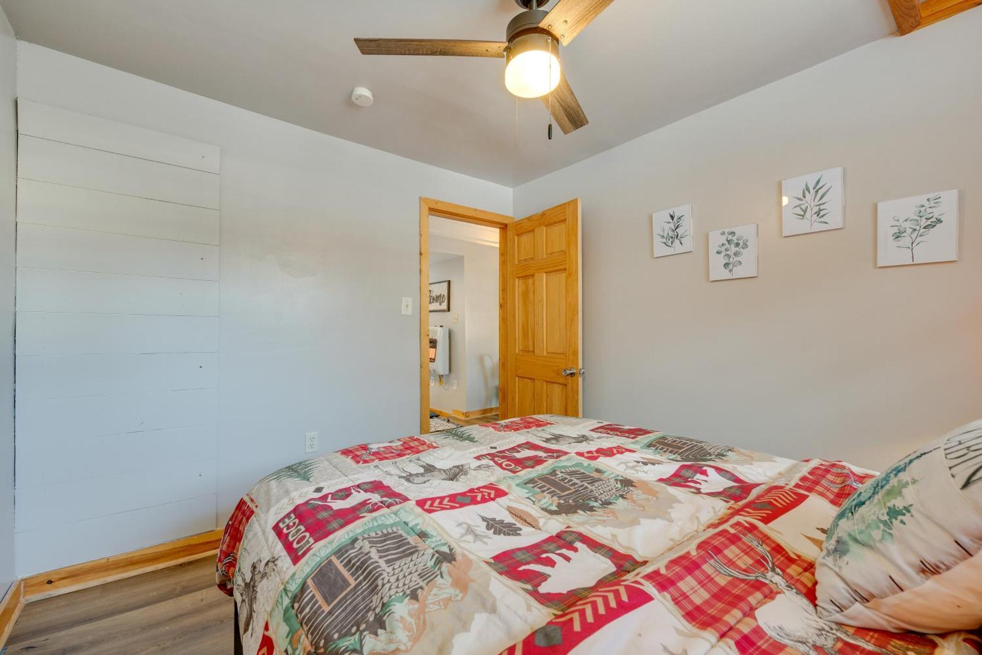 Cozy Cabin, 7 Mi To Jack Frost Area! Holiday home *